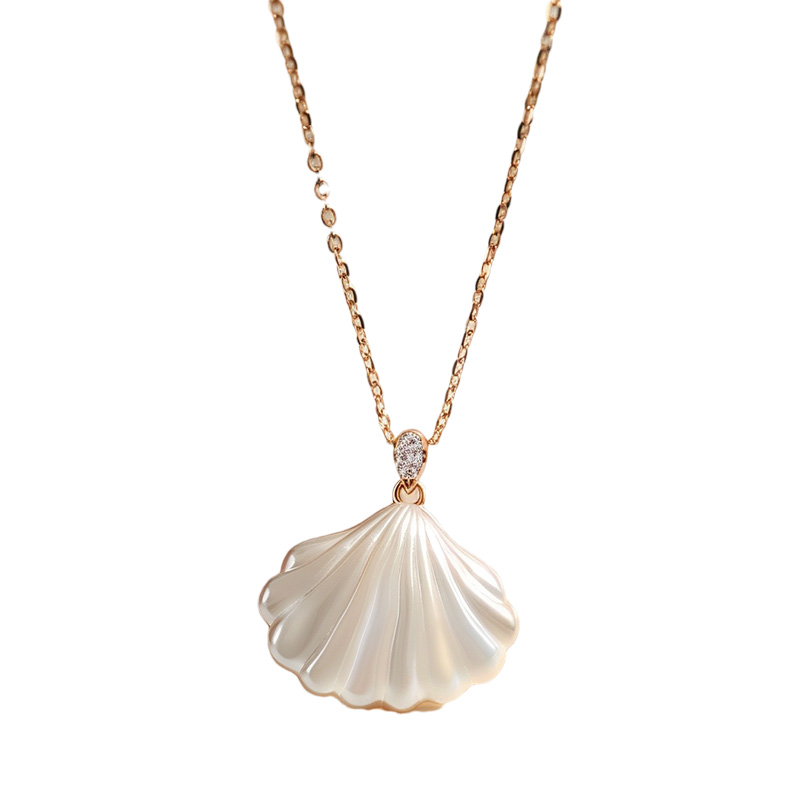 Shell necklace